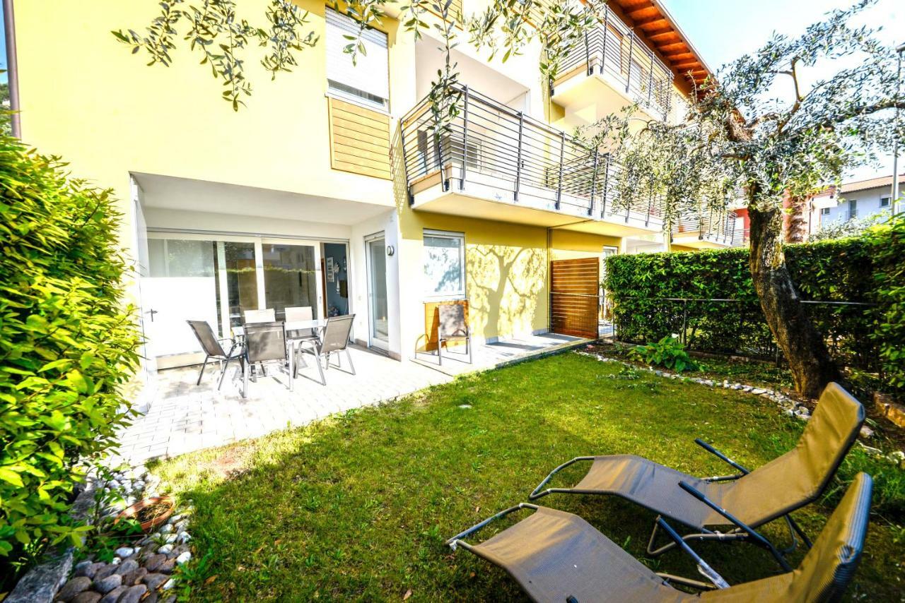 Lake & Pool Lejlighed Torbole Sul Garda Eksteriør billede